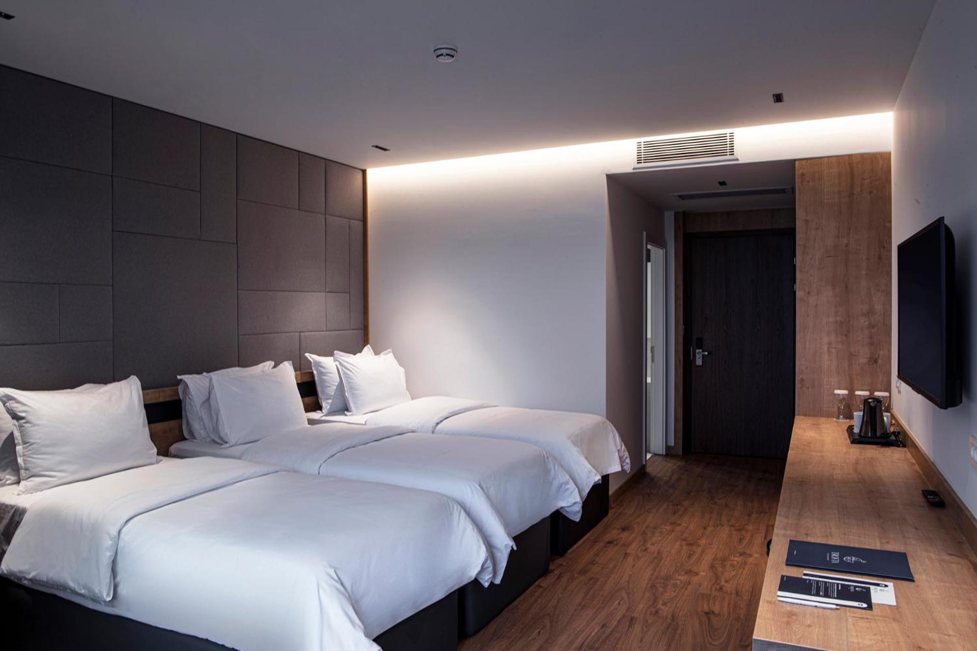Hotel Trofta Istog Экстерьер фото