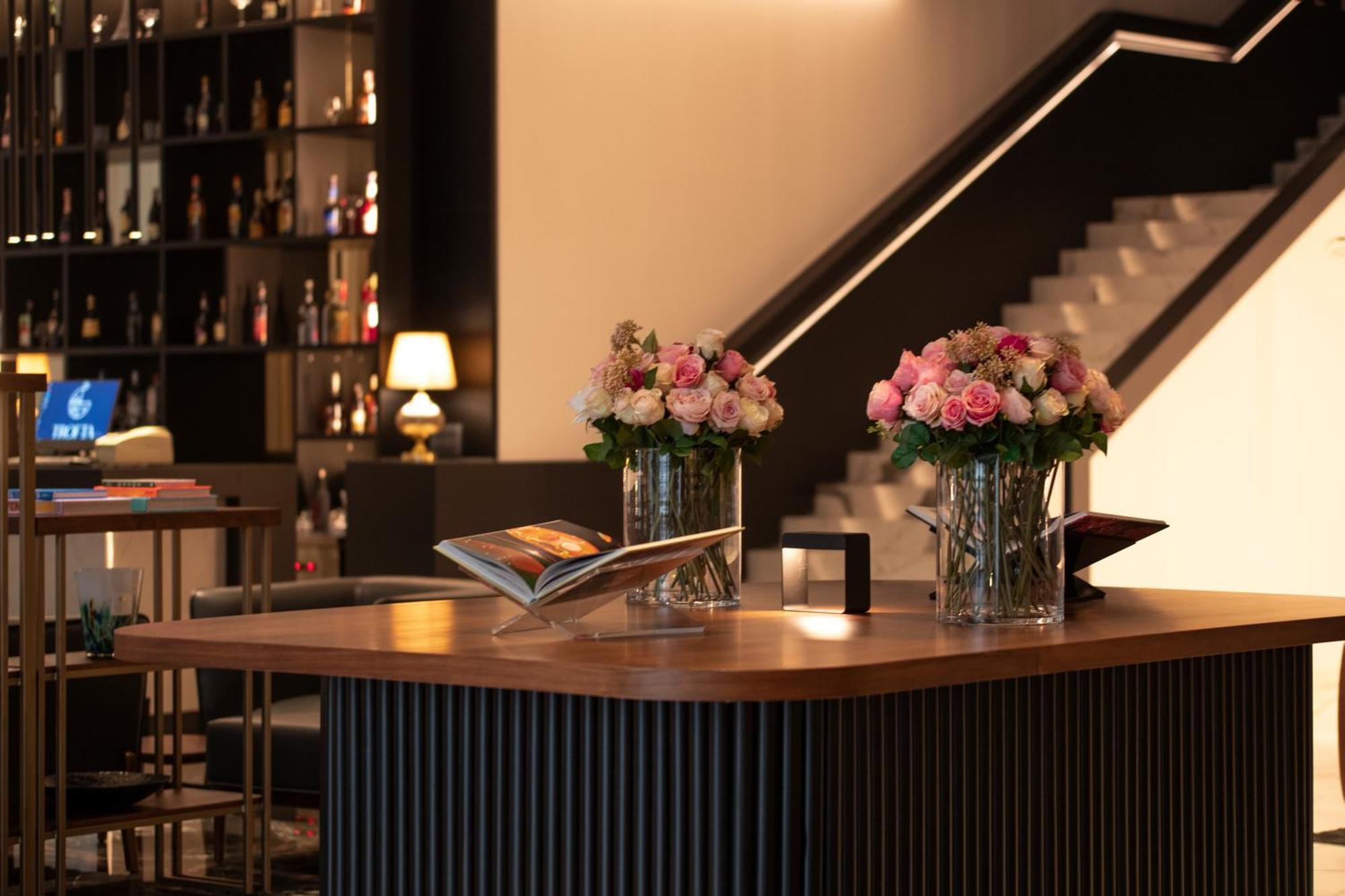 Hotel Trofta Istog Экстерьер фото